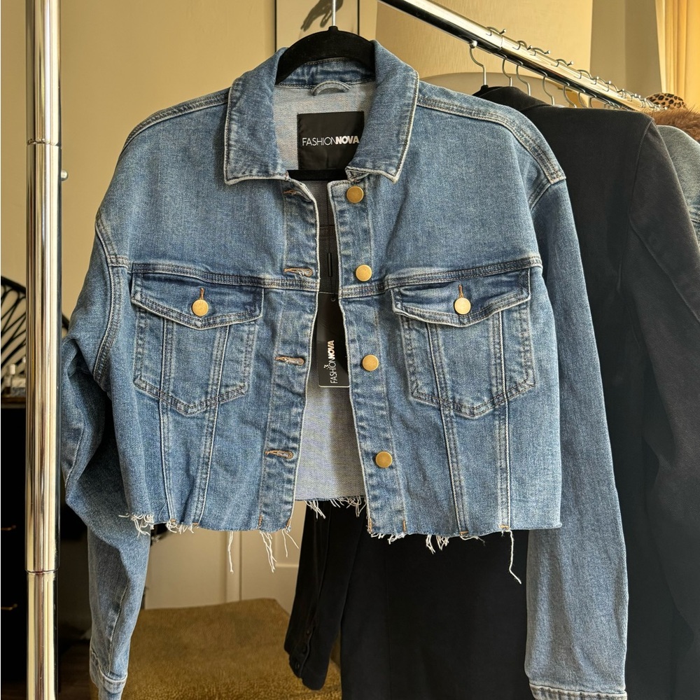 Stylish Blue Denim Cropped Jacket
